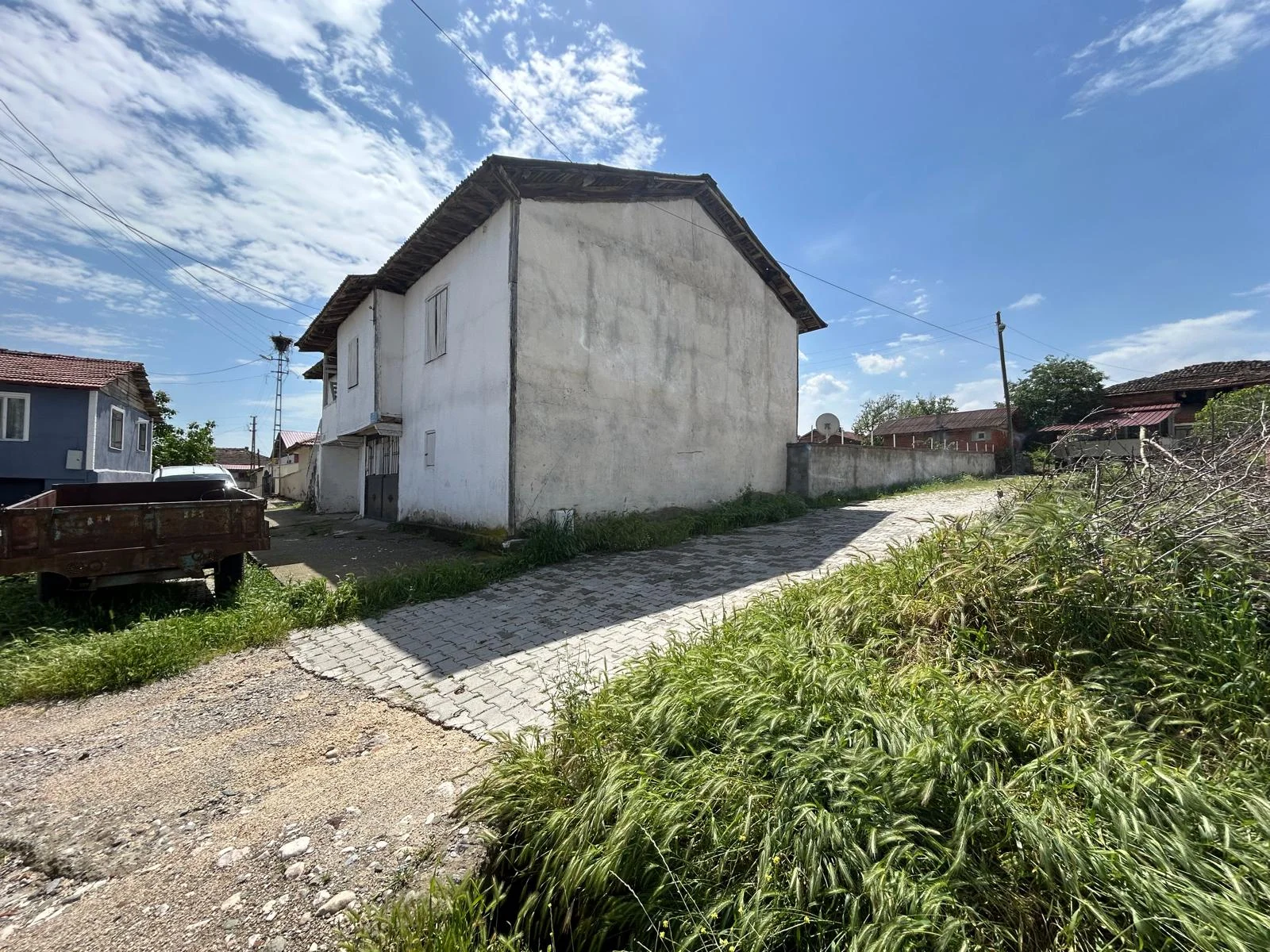 ERBAA/EVYABA MAHALLESİNDE 364 M2 ARSA İÇİNDE MÜSTAKİL EV - Resim 2