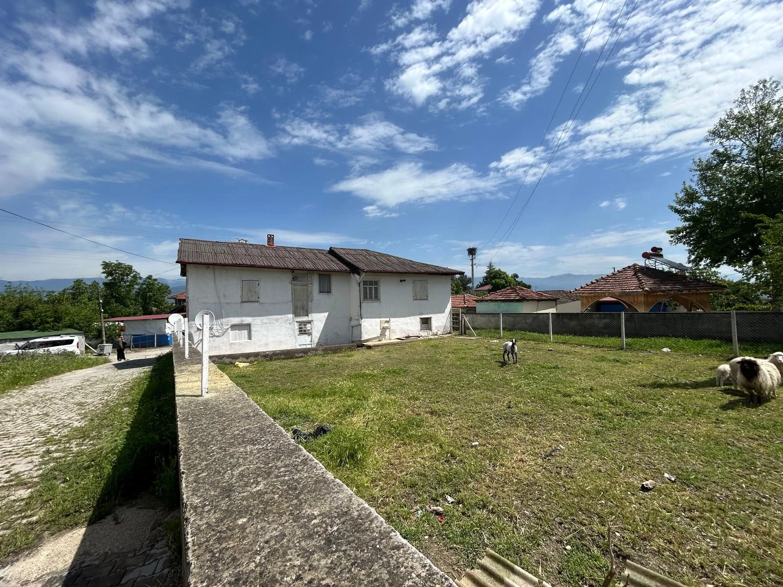 ERBAA/EVYABA MAHALLESİNDE 364 M2 ARSA İÇİNDE MÜSTAKİL EV - Resim 4