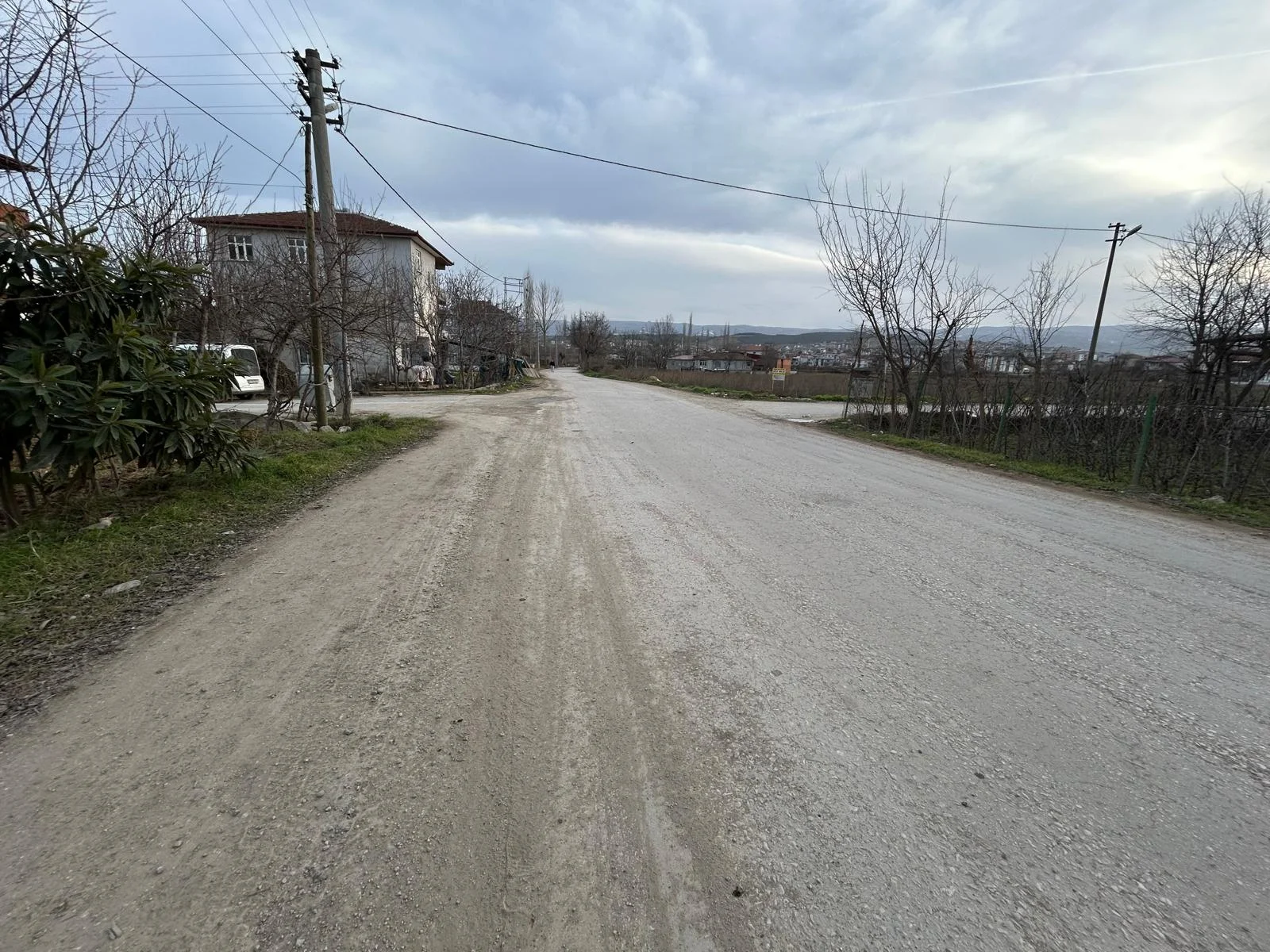 Erbaa Yıldırım Beyazıt  mahallesinde iki buçuk katlı bina ve iki arsası 718 m2 arsa - Resim 8