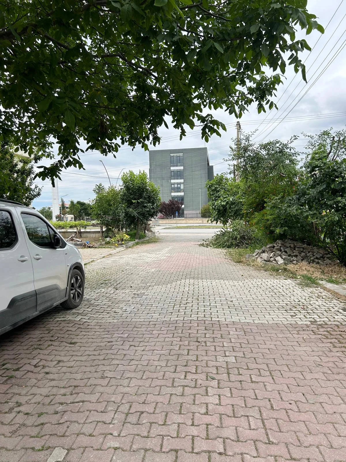 ZİYA GÖKALP MAHALLESİNDE 385M2 SATILIK ARSA - Resim 5